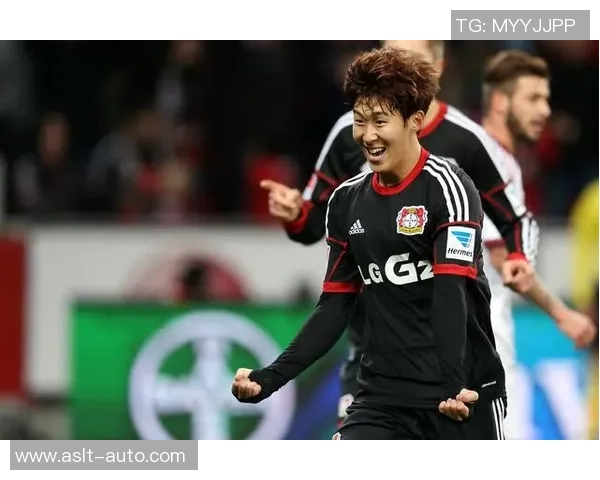 雷姓足球明星的崛起与成就探讨以及对中国足球的影响分析